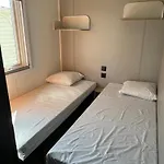 De L'arnel Kamp alanı *