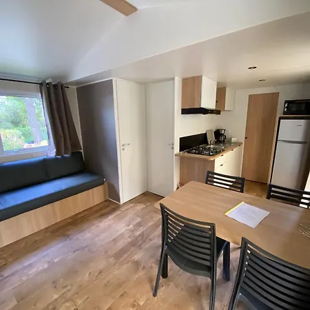 De L'arnel Villeneuve-lès-Maguelone