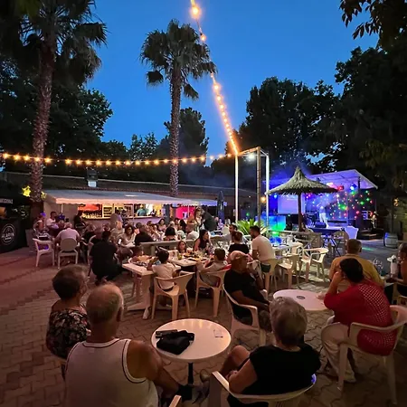 Campsite De L'arnel Villeneuve-les-Maguelonne